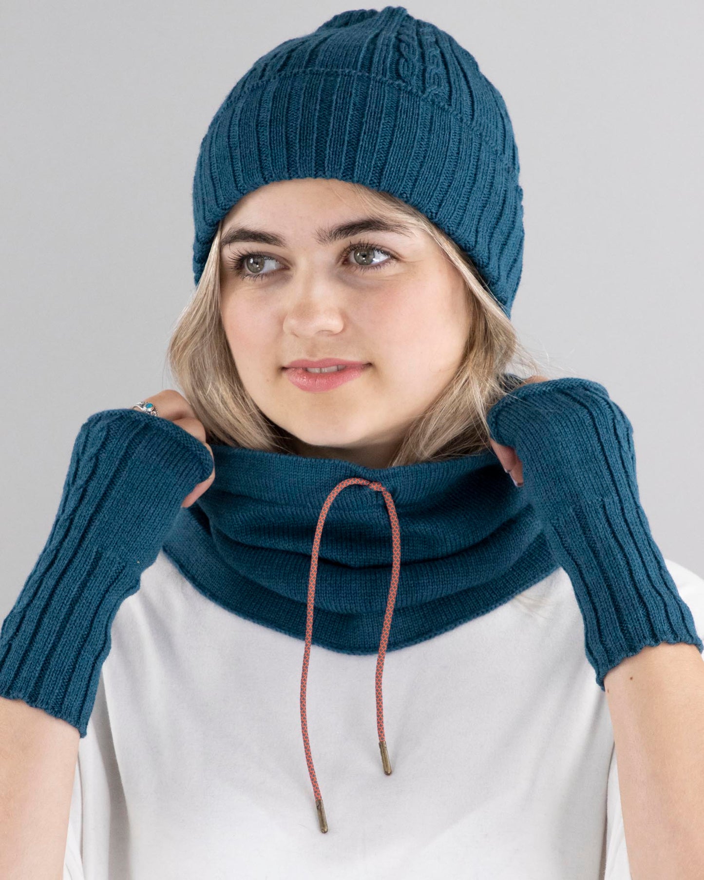 100% Merino Wool Drawstring Snood