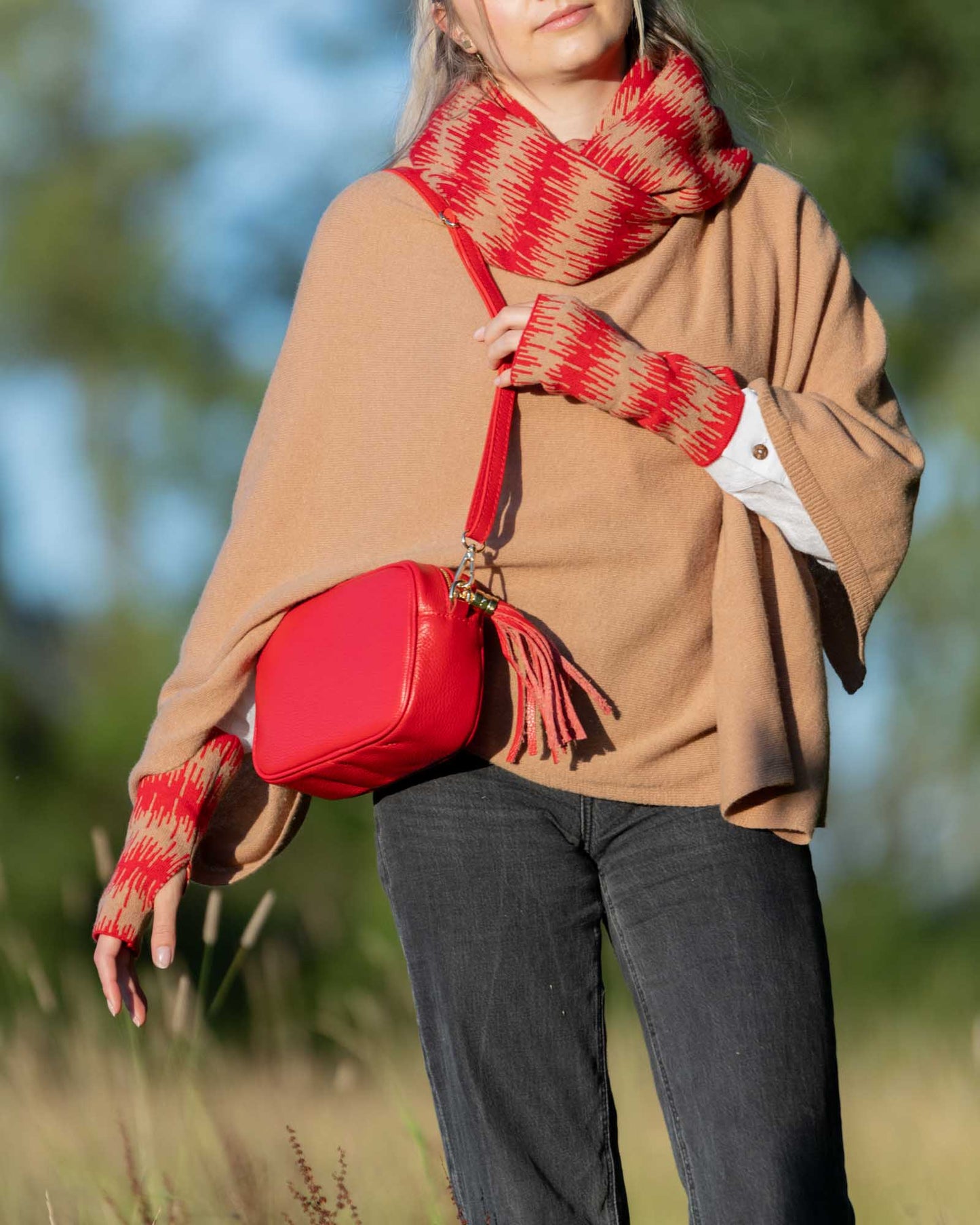 Cashmere Blend Wave Snood