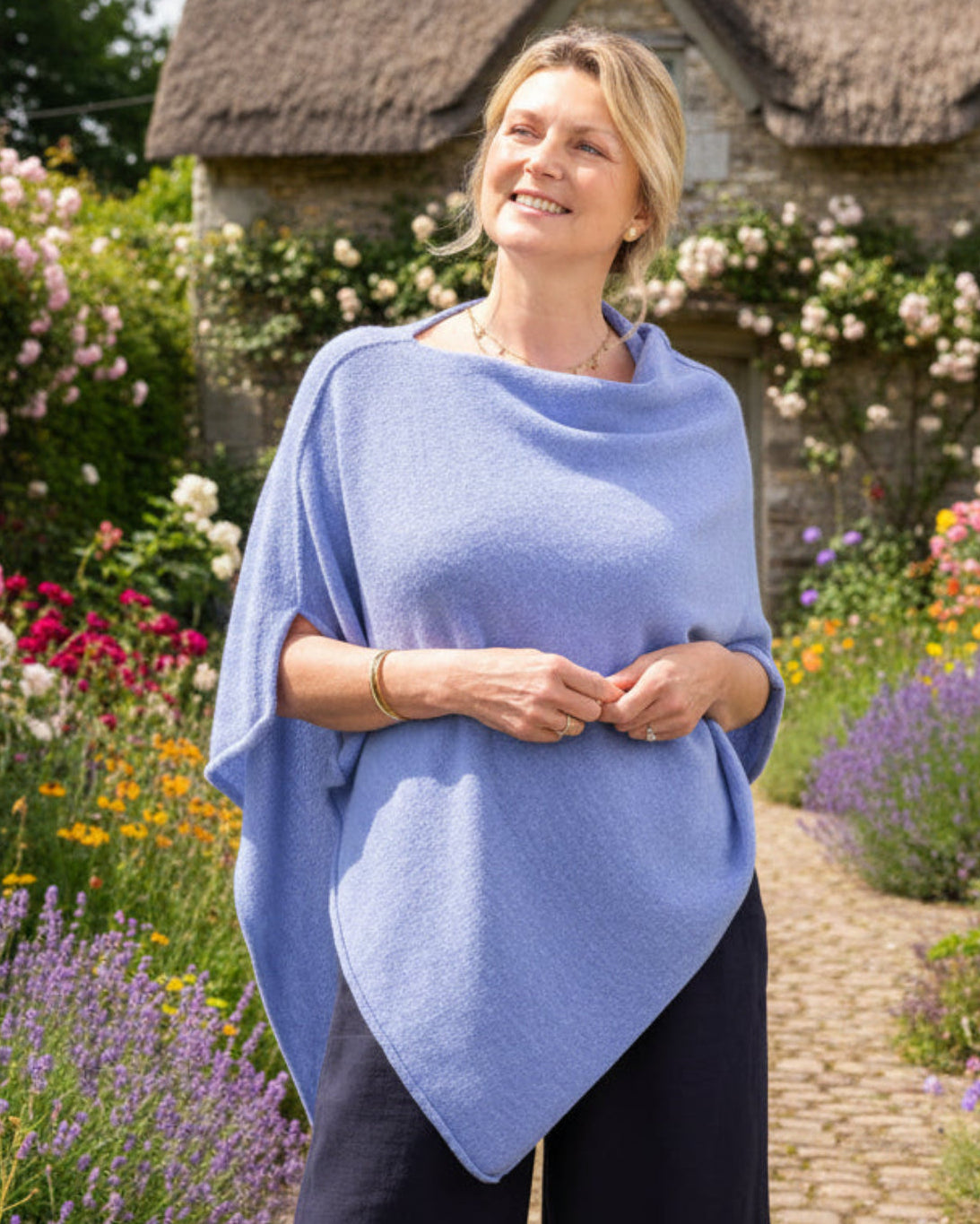 Women's cashmere blend poncho in cornflower blue, made in Italy