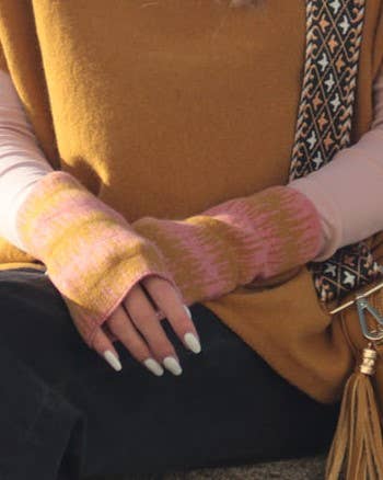 Cashmere Blend Wave Wrist Warmers