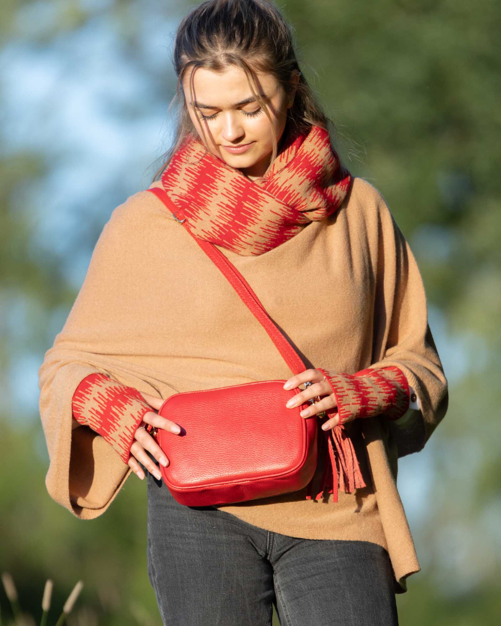 Cashmere Blend Wave Snood Venetian Red and Camel
