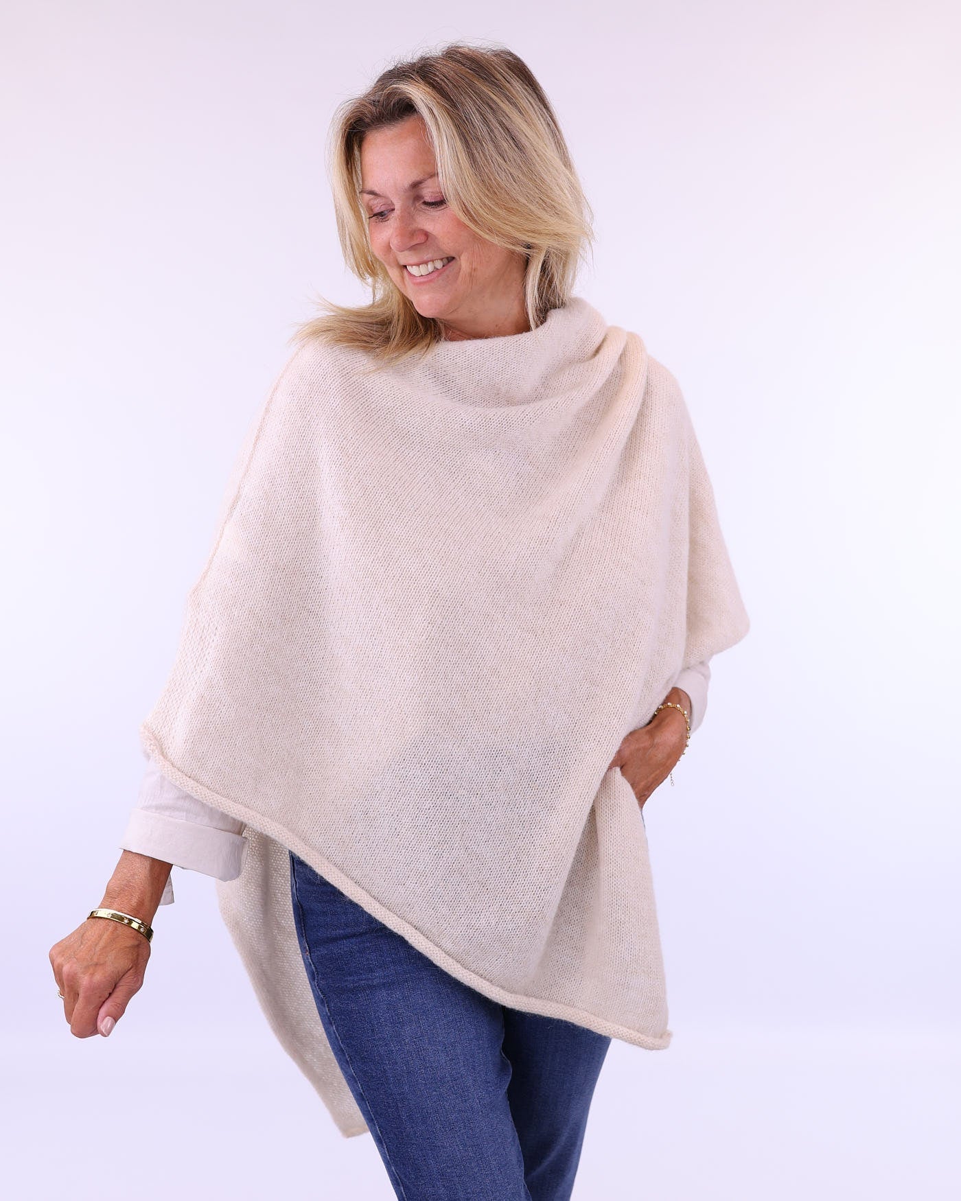 Women's Italian Alpaca Blend Poncho in cream, made in Italy