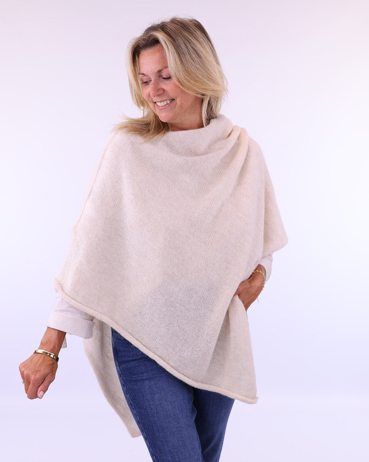 Women's Italian Alpaca Blend Poncho in cream, made in Italy