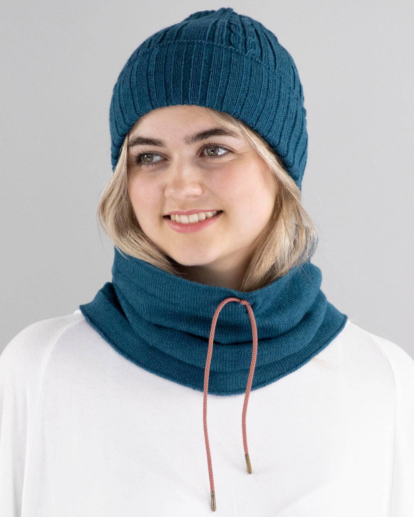 100% Merino Wool Drawstring Snood